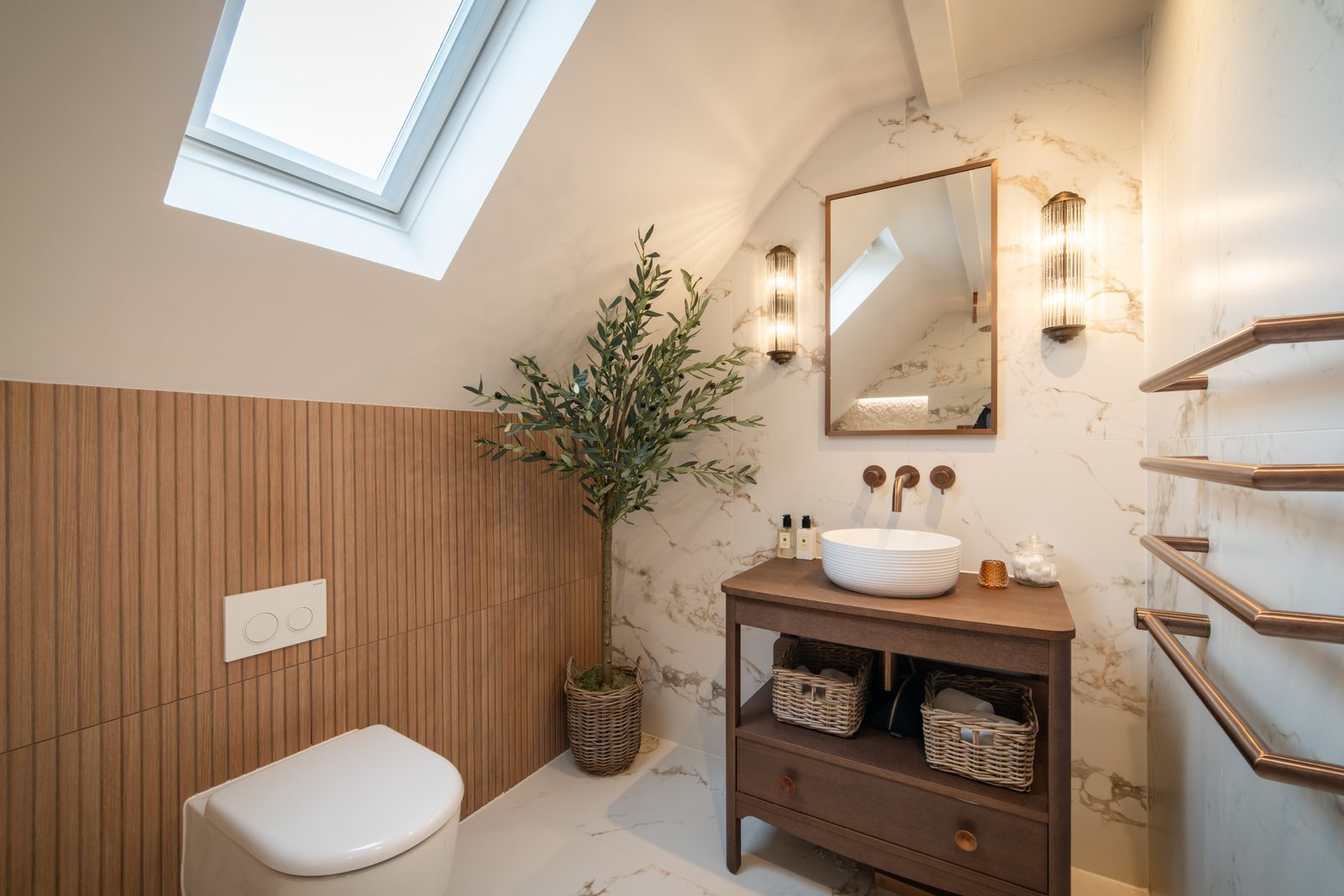 Warren House — bathroom 1 skylight window a rk