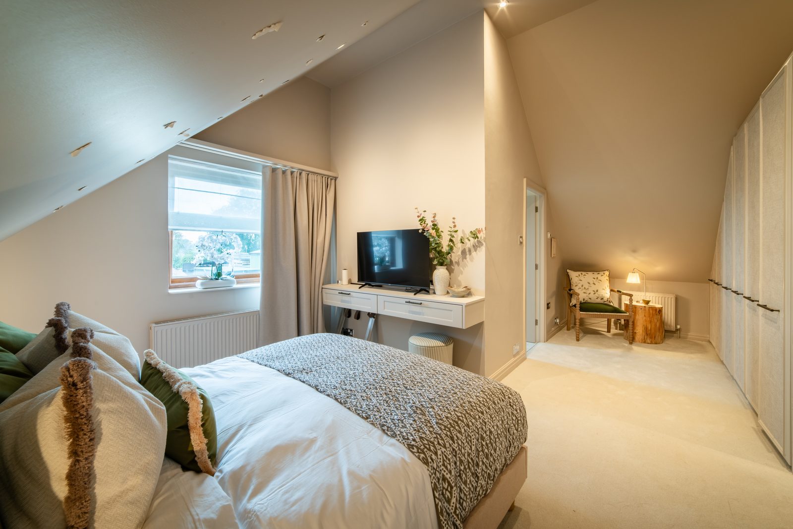 Bedroom 2 — The Leaf Room at Warren House