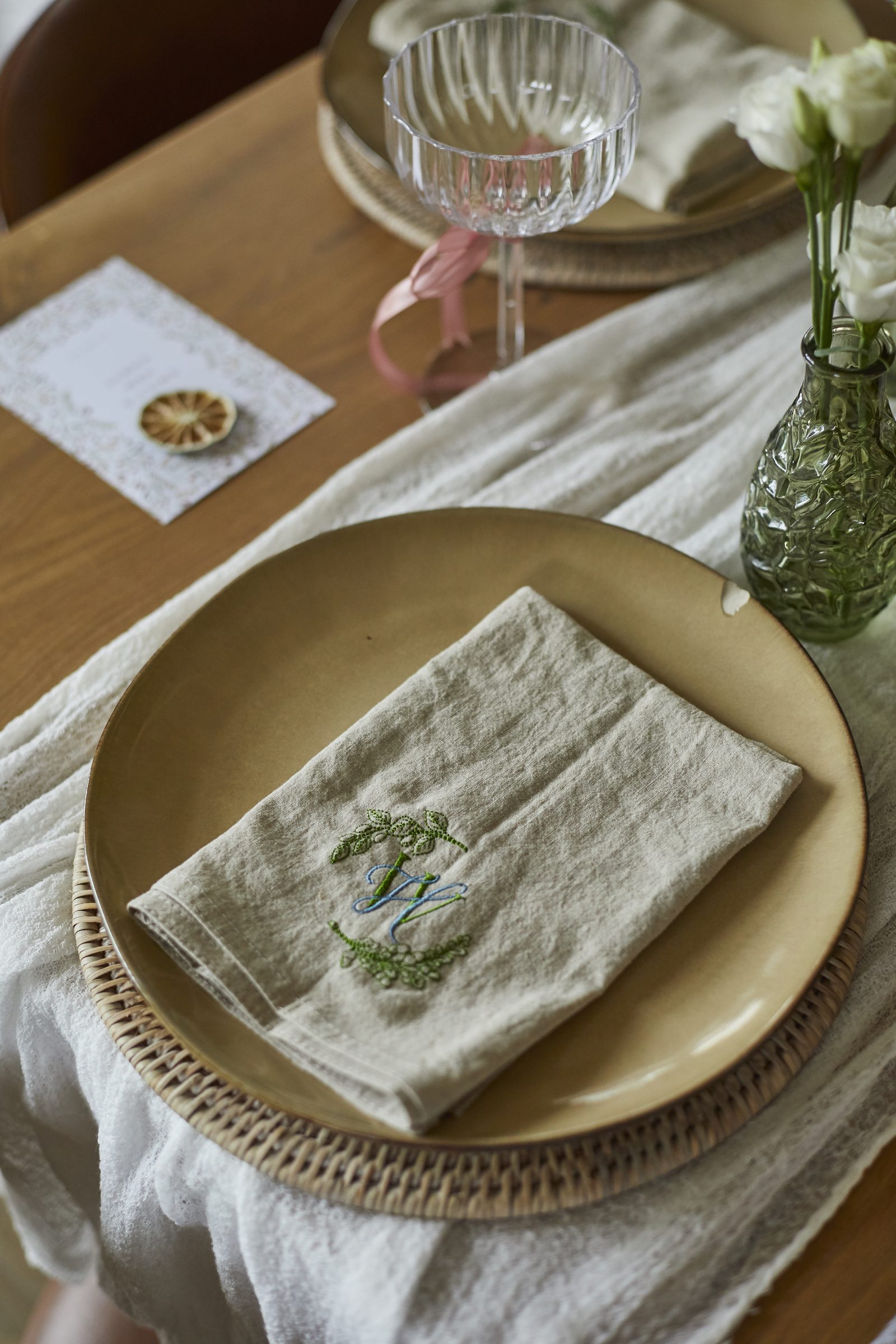 Warren House — dining area table setting a je